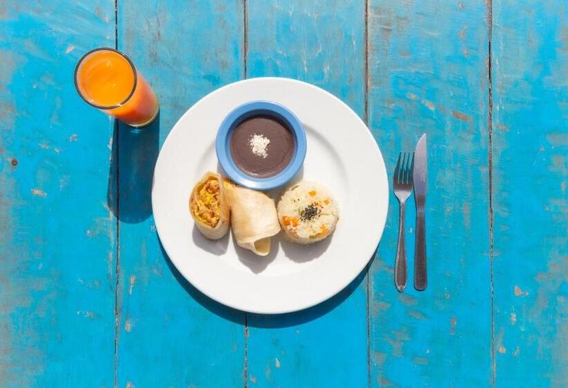 فندق Blue Reef Frente Al Mar