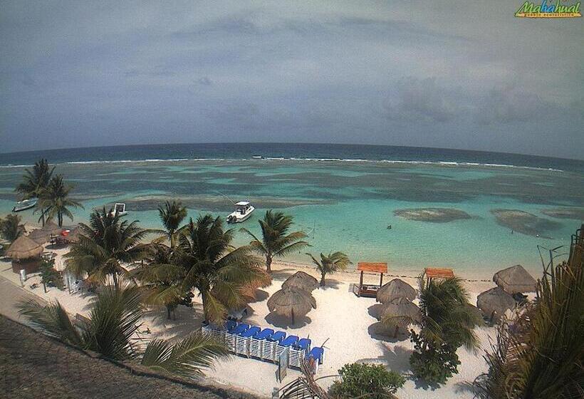 فندق Blue Reef Frente Al Mar