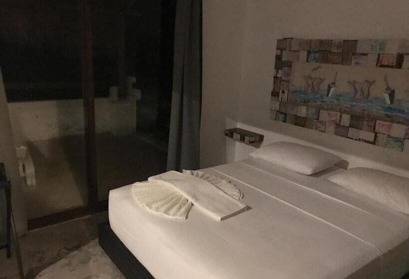 فندق Blue Reef Frente Al Mar