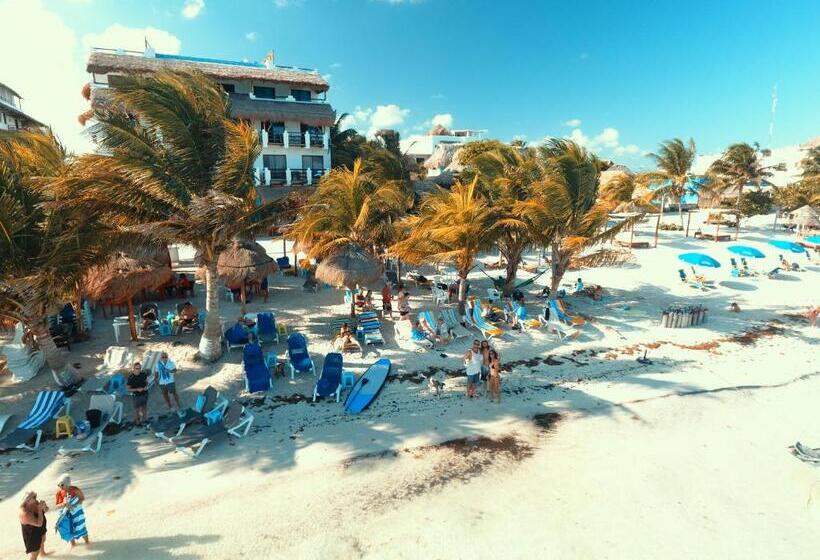 فندق Blue Reef Frente Al Mar