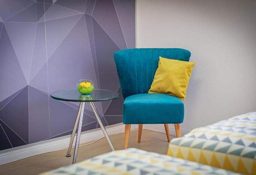 בית מלון כפרי Christina Residence