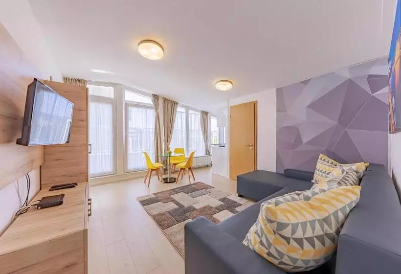 هتل Christina Residence