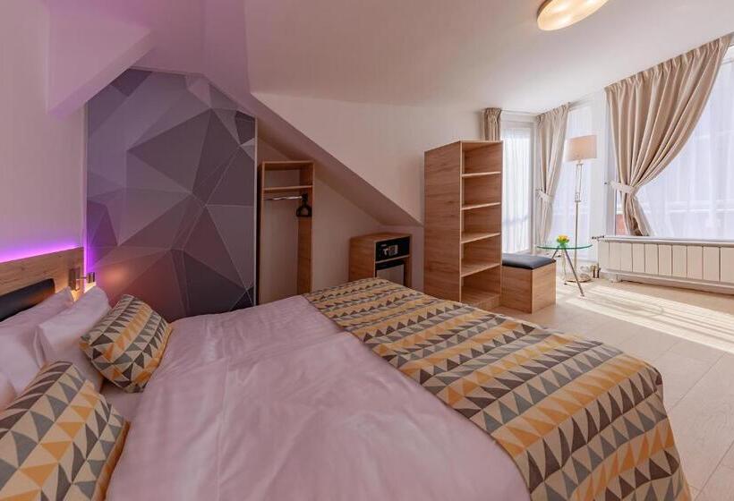 בית מלון כפרי Christina Residence