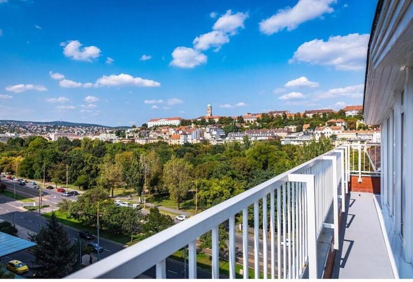 בית מלון כפרי Christina Residence