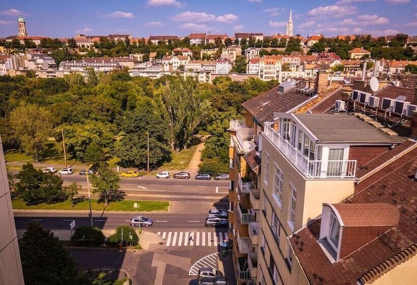 בית מלון כפרי Christina Residence