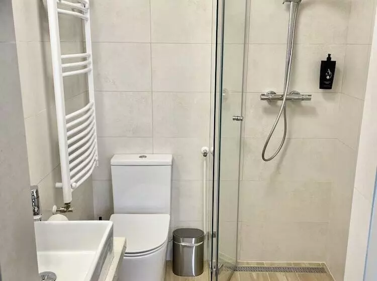 هتل Christina Residence