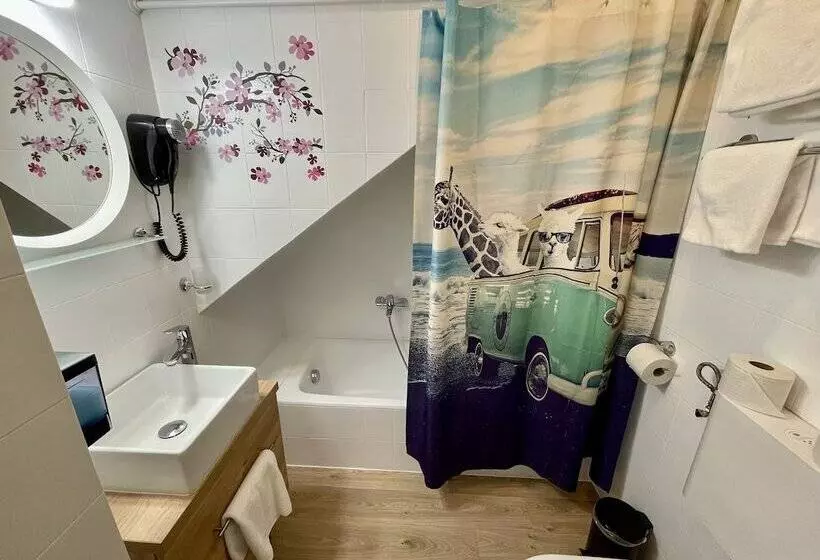 هتل Christina Residence
