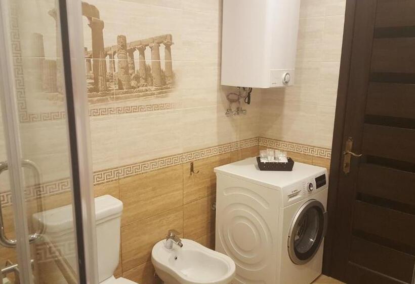 Mimino Apartment Deluxe First Line