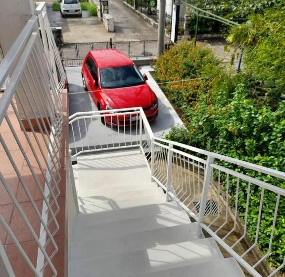 پانسیون Anita Guest House