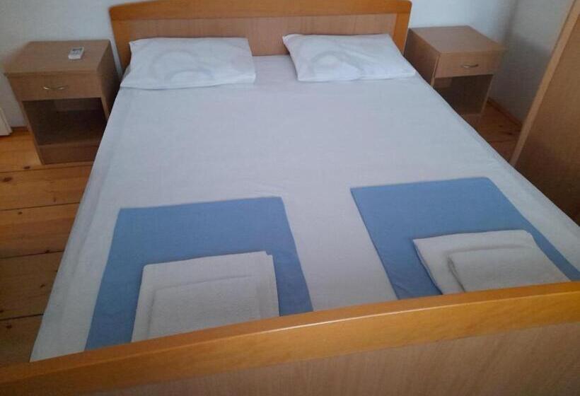 پانسیون Anita Guest House