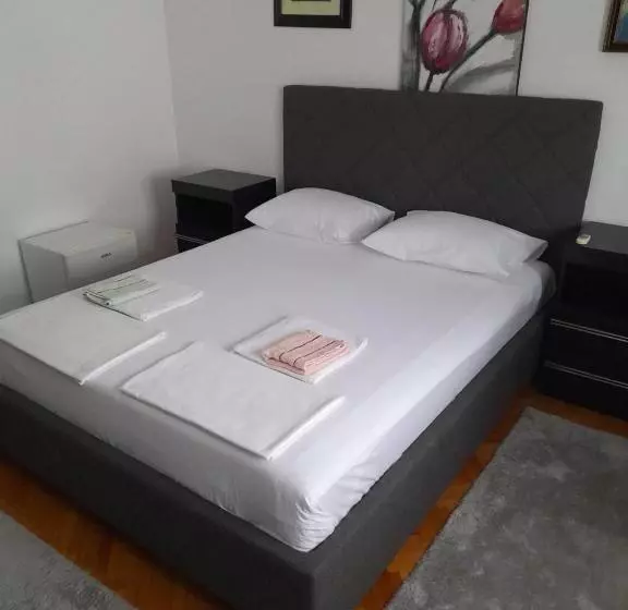 پانسیون Anita Guest House