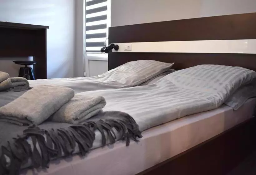 پانسیون Apartmani Zrenjanin