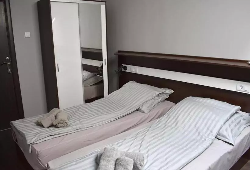 پانسیون Apartmani Zrenjanin