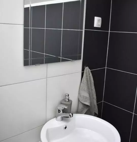 پانسیون Apartmani Zrenjanin