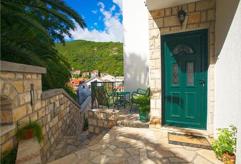 پانسیون Klaris Guest House