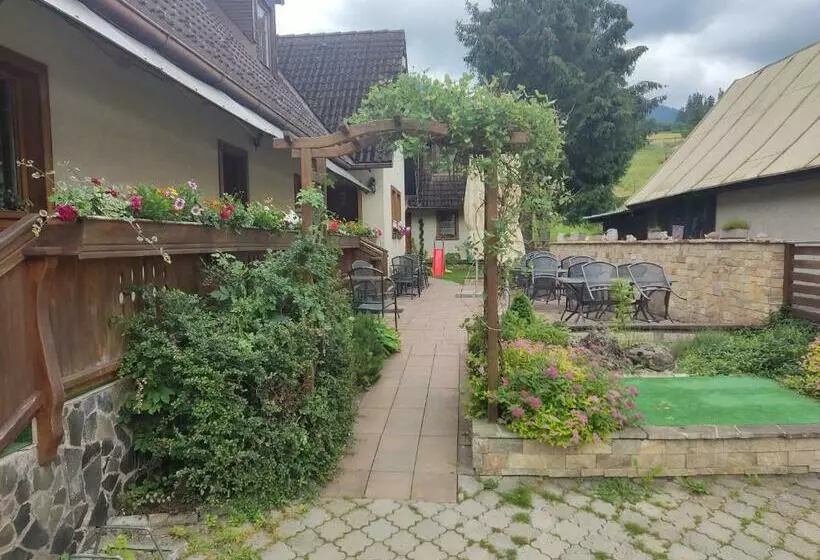 پانسیون Penzion Leštiny