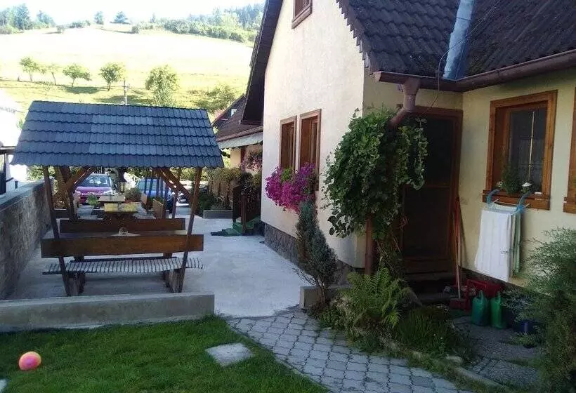 پانسیون Penzion Leštiny