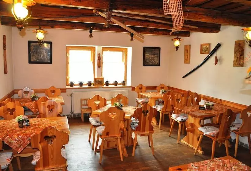 پانسیون Penzion Leštiny