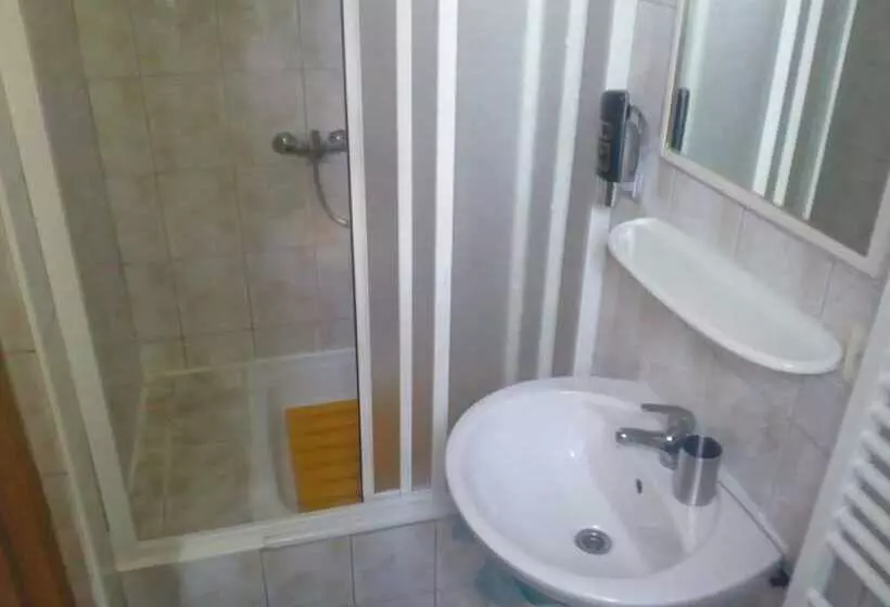 پانسیون Penzion Leštiny