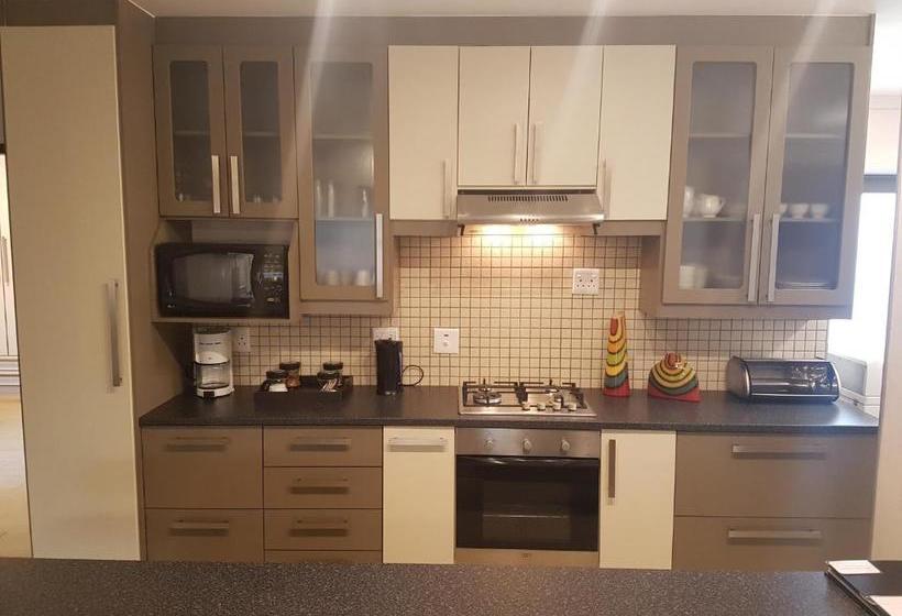 پانسیون Riekert S Self Catering Apartment