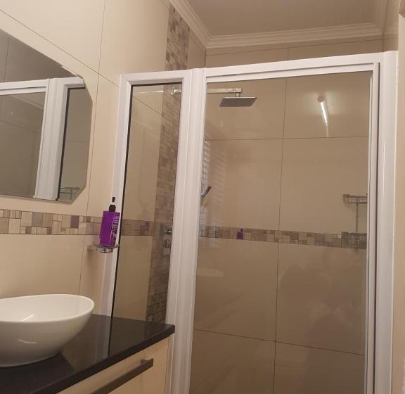 پانسیون Riekert S Self Catering Apartment