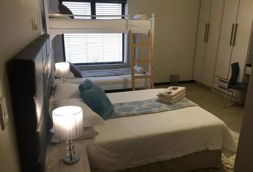 پانسیون Riekert S Self Catering Apartment