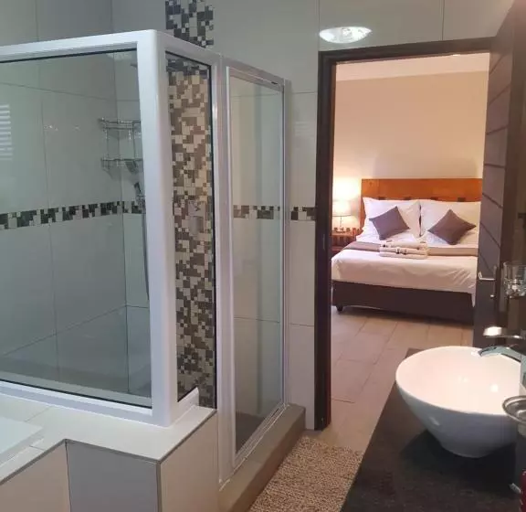 پانسیون Riekert S Self Catering Apartment