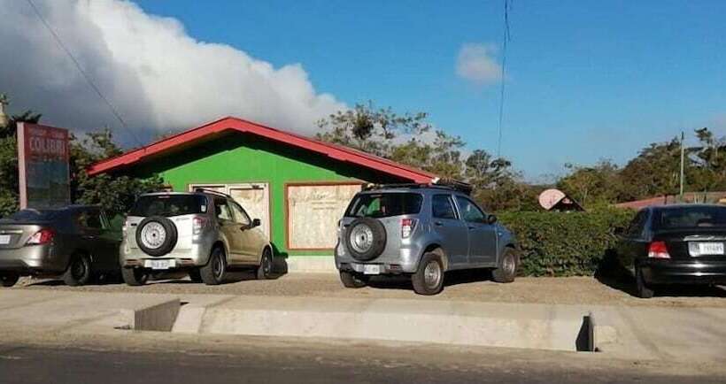 Pensión Y Cabinas Colibrí B&b Costa Rica