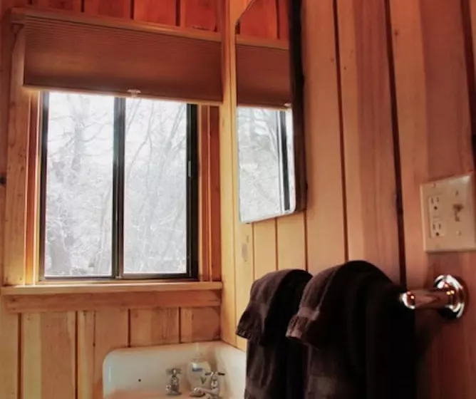 Retkeilymaja Silver Pines Lodge