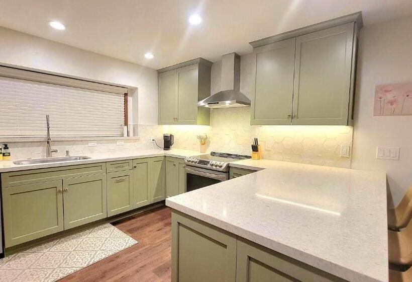 هاستل Silver Pines Lodge