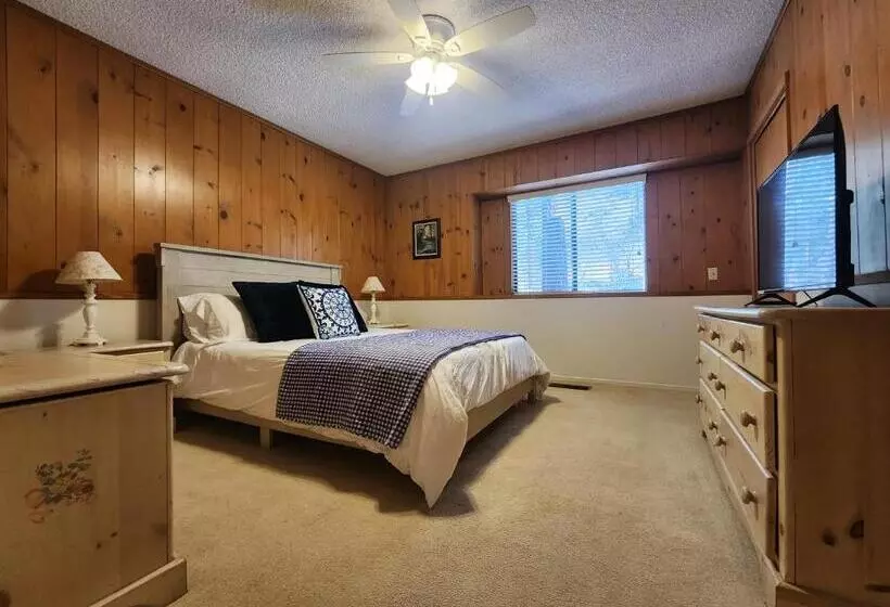 Retkeilymaja Silver Pines Lodge