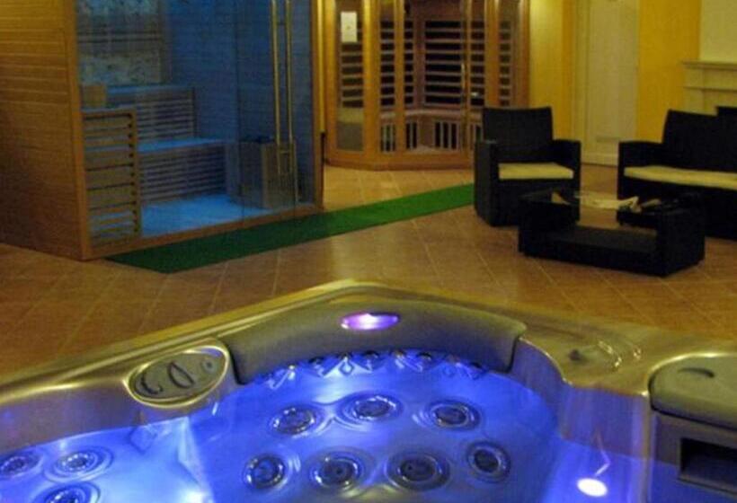 Пансион Eszter Apartman