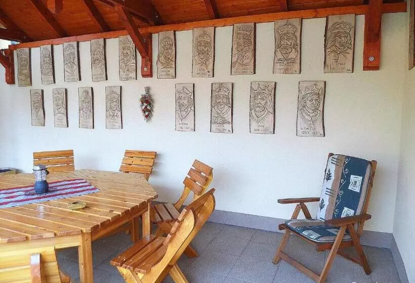 Majatalo Eszter Apartman