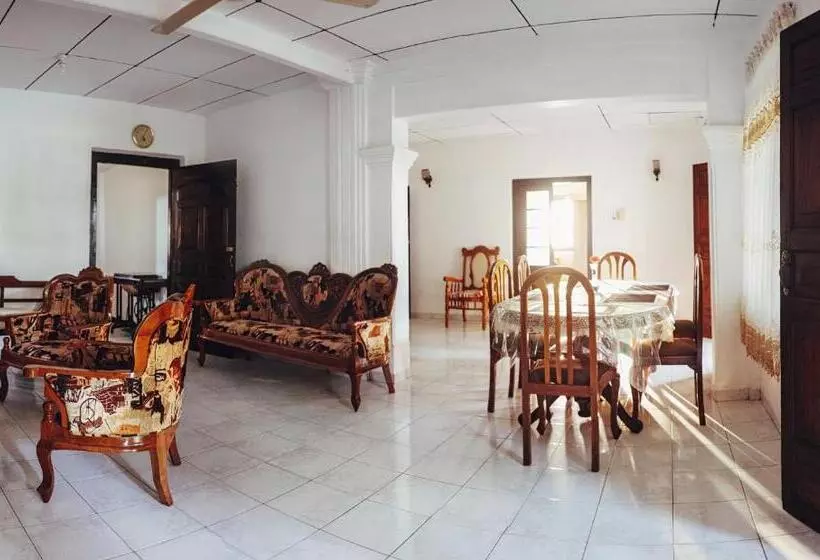 ペンション Grand Villa Hikkaduwa