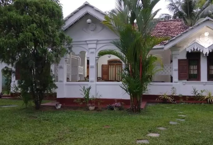 ペンション Grand Villa Hikkaduwa