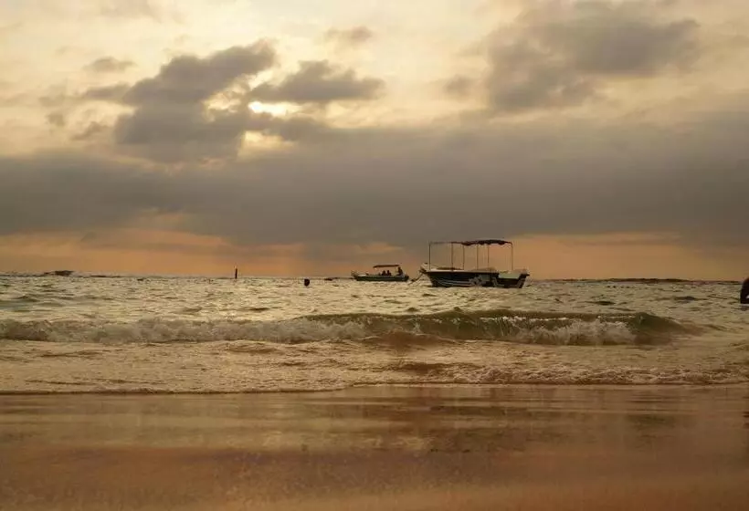 ペンション Grand Villa Hikkaduwa