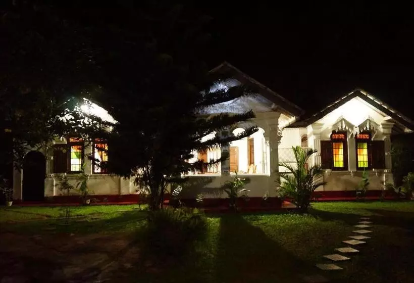 ペンション Grand Villa Hikkaduwa