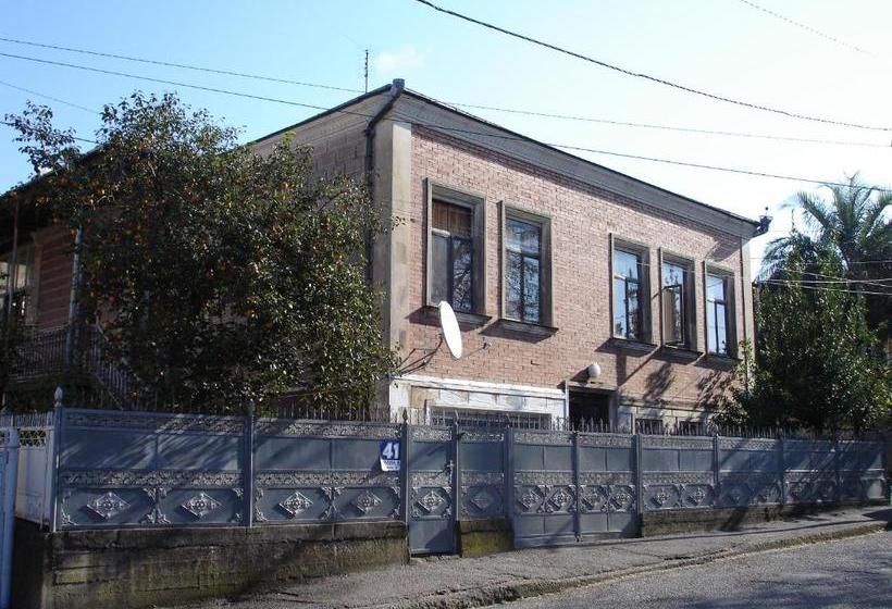 پانسیون Guest House Deda Lali