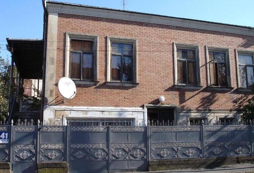 پانسیون Guest House Deda Lali