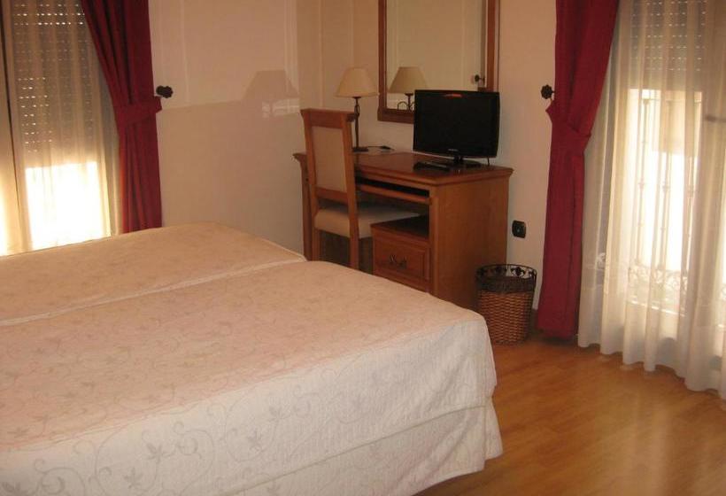 پانسیون Puerta Del Sol