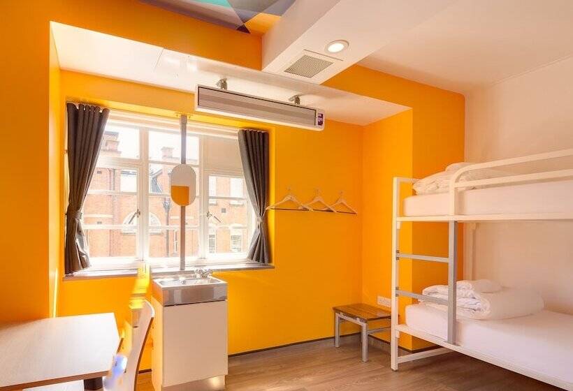 Hostel Generator London