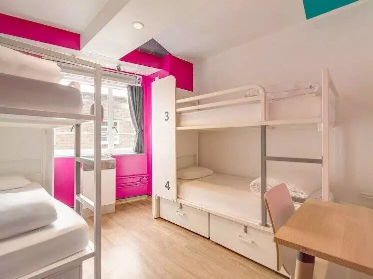 Hostel Generator London