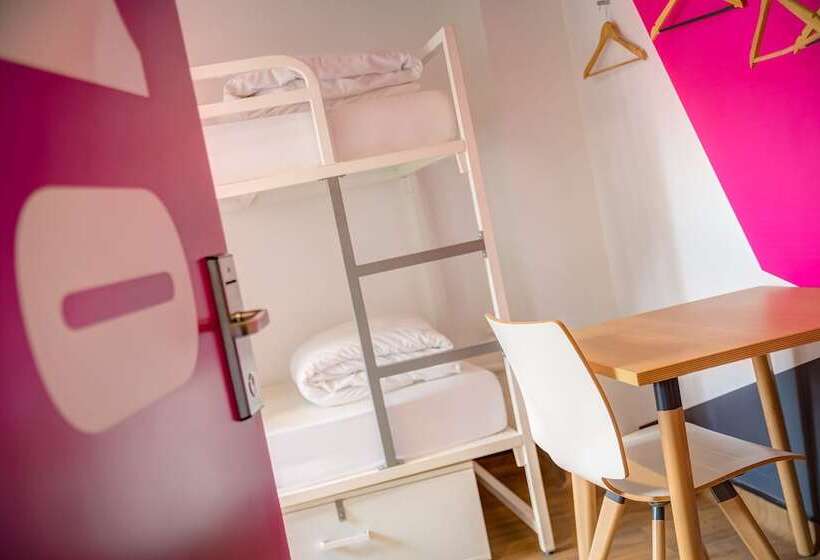 Hostel Generator London