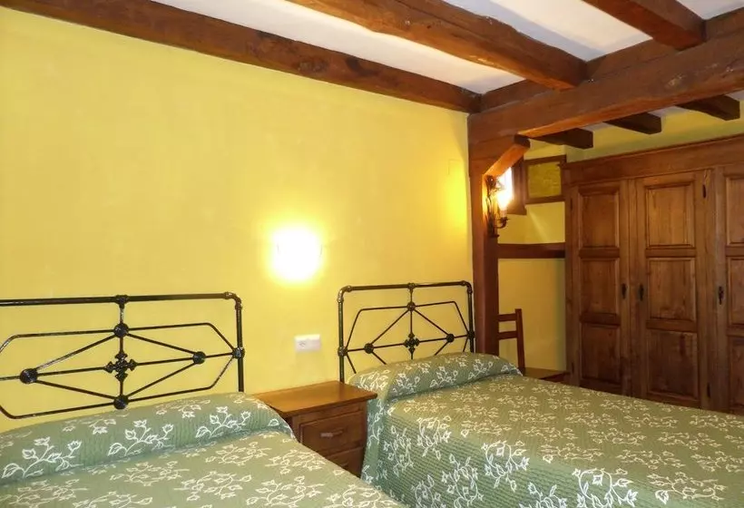 Apartamentos Rurales Las Rocas De Brez