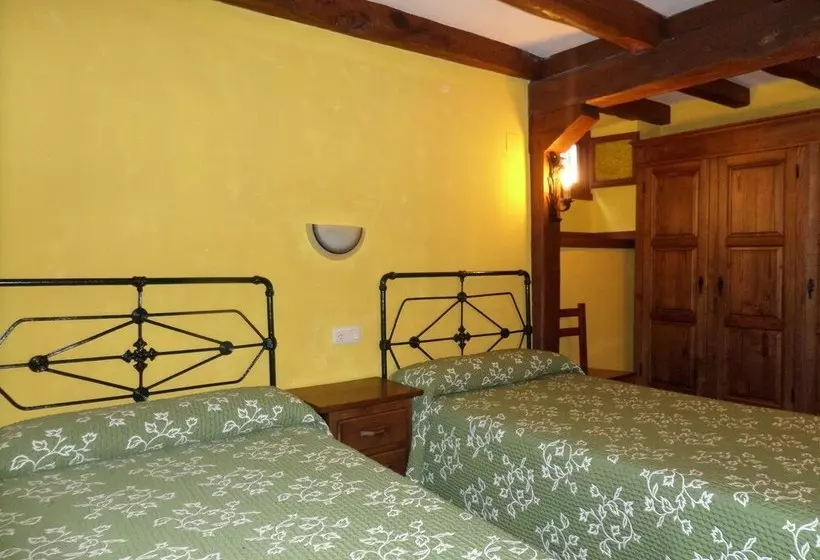 Apartamentos Rurales Las Rocas De Brez
