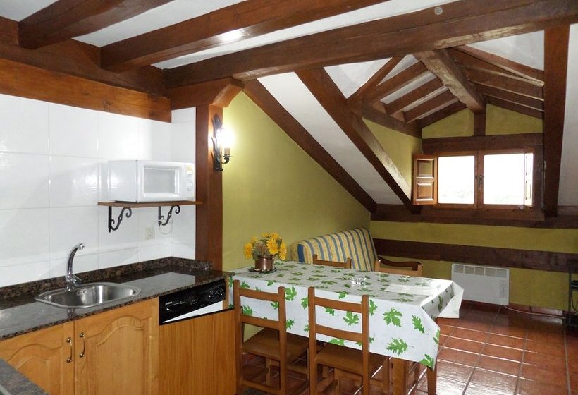 Apartamentos Rurales Las Rocas De Brez