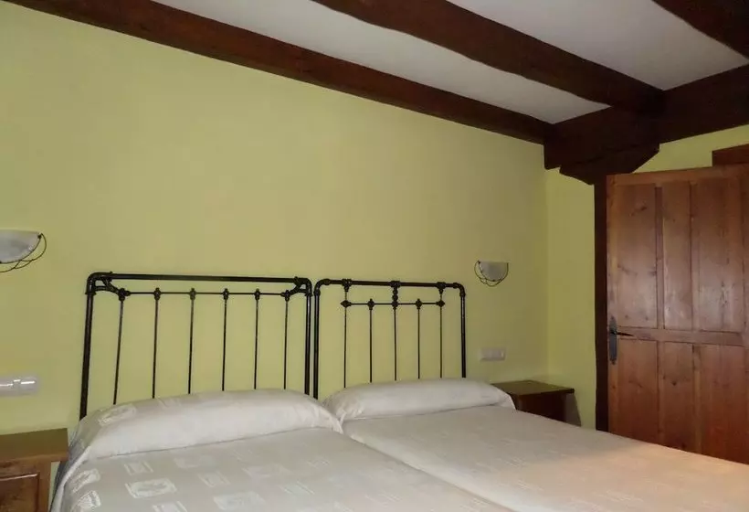 Apartamentos Rurales Las Rocas De Brez