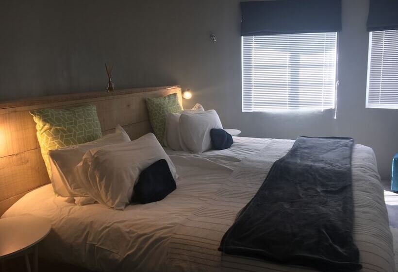 Bed and Breakfast A Stone S Throw Accommodation