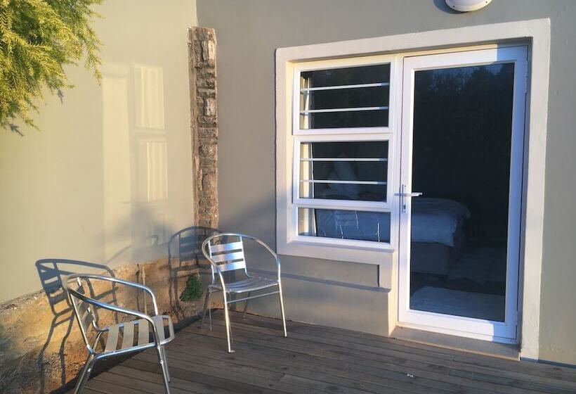 Bed and Breakfast A Stone S Throw Accommodation