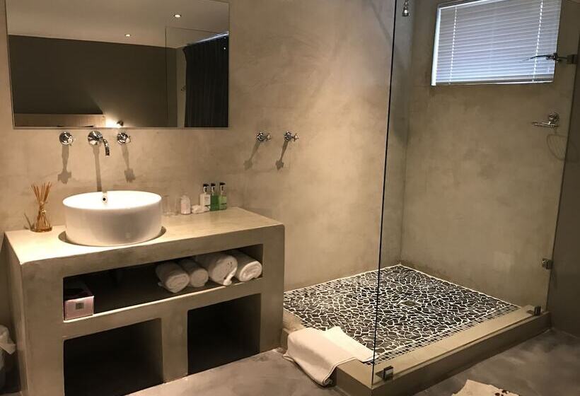 Bed and Breakfast A Stone S Throw Accommodation